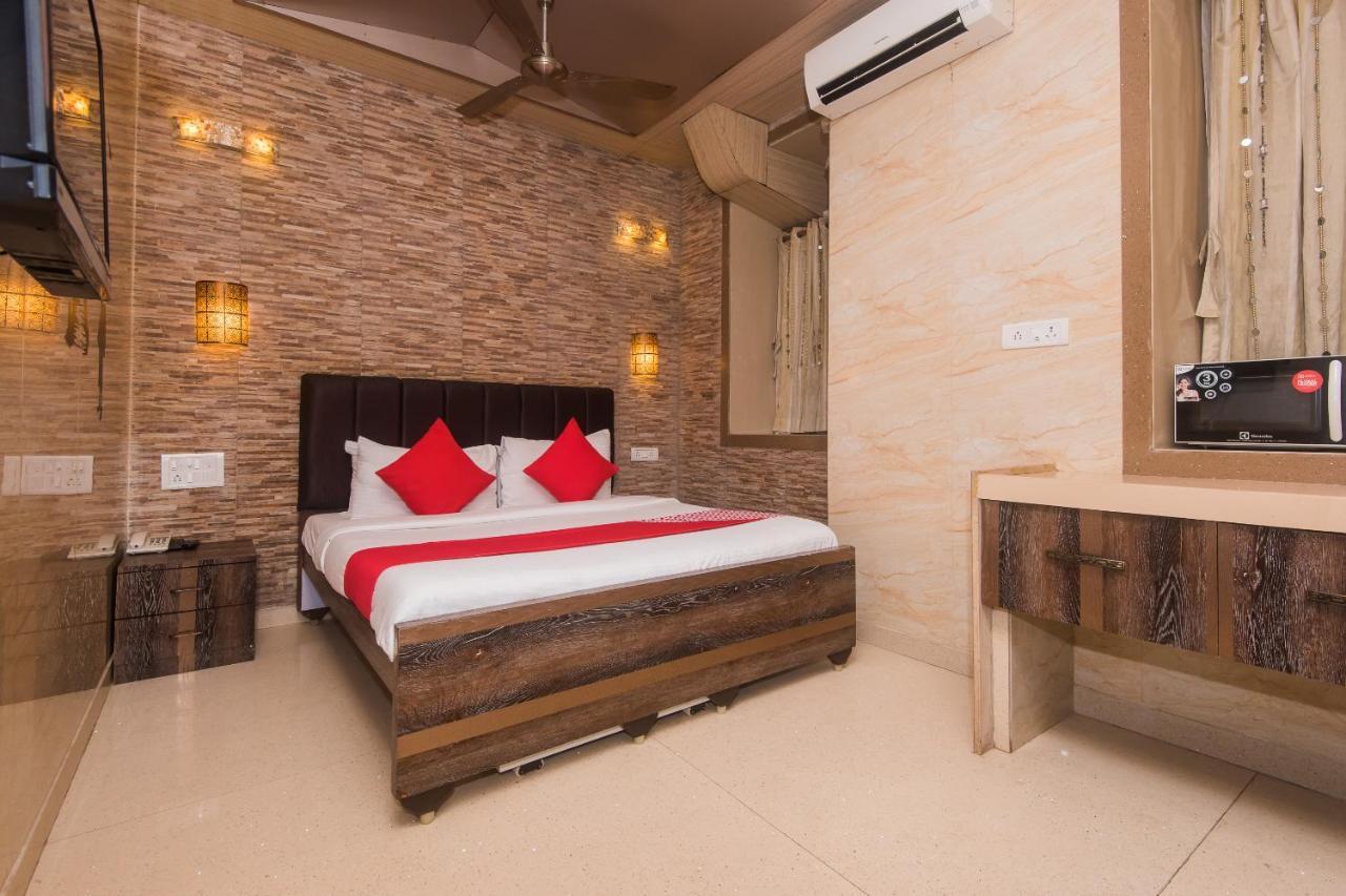 Hotel Oliver, Colaba Mumbai Exterior photo